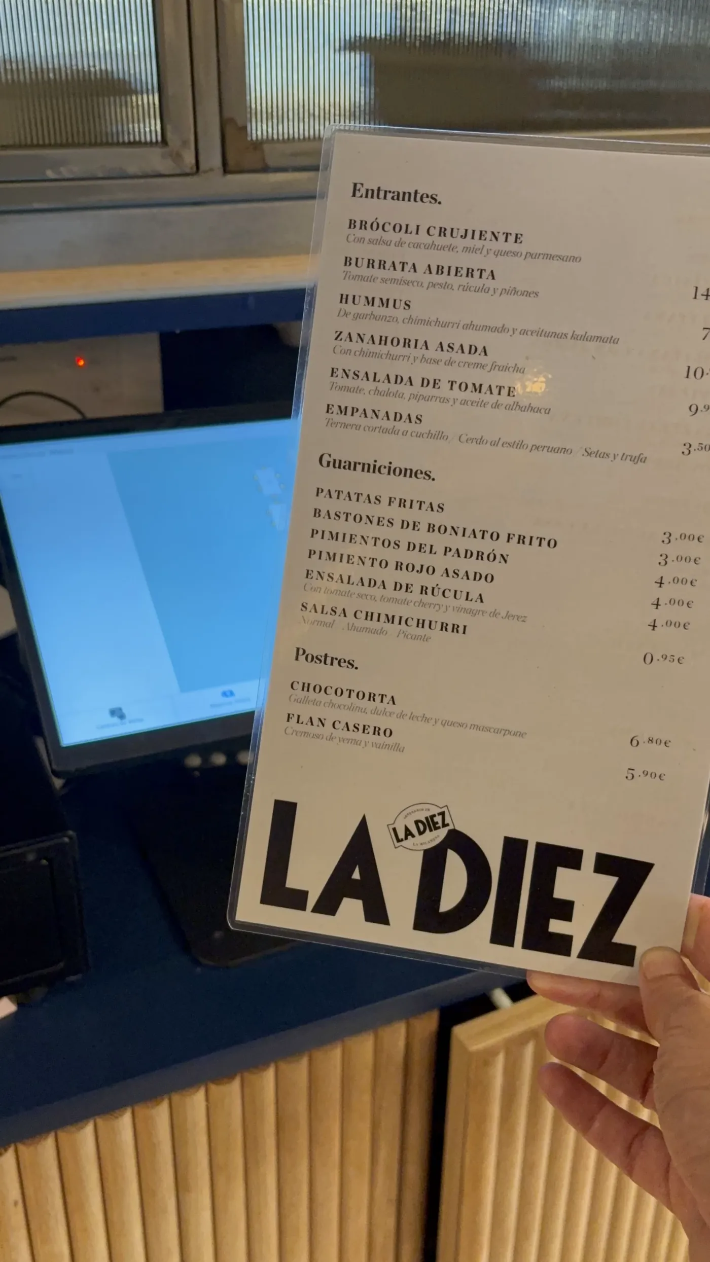 agora y la diez milanesa