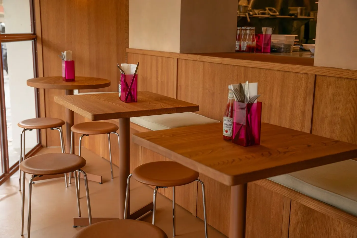 Tecnología que sabe a hamburguesas, pancakes y servicio impecable