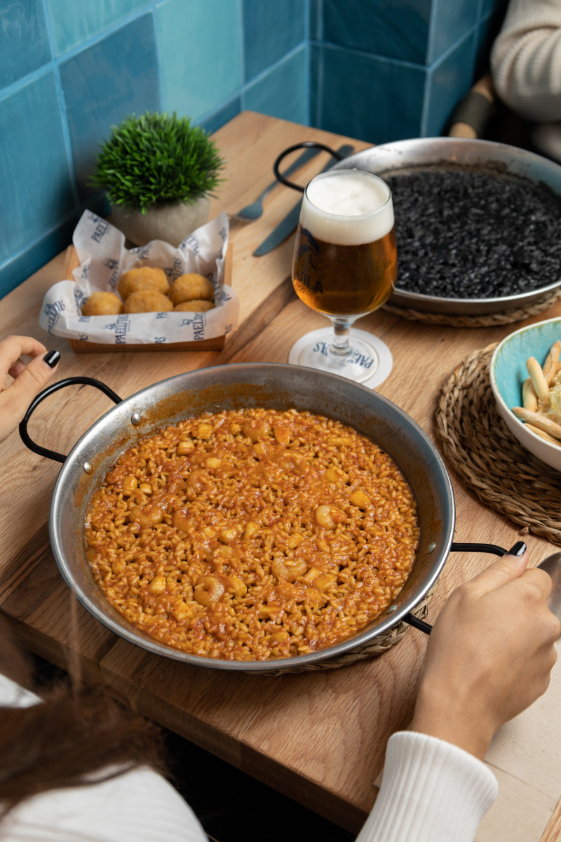 Paellitas tradición trae la paella valenciana a Madrid