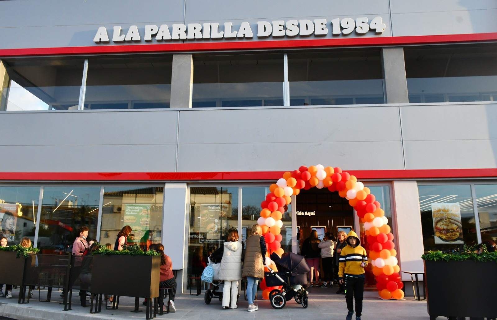 ​Burger King inaugura un nuevo establecimiento en Sevilla