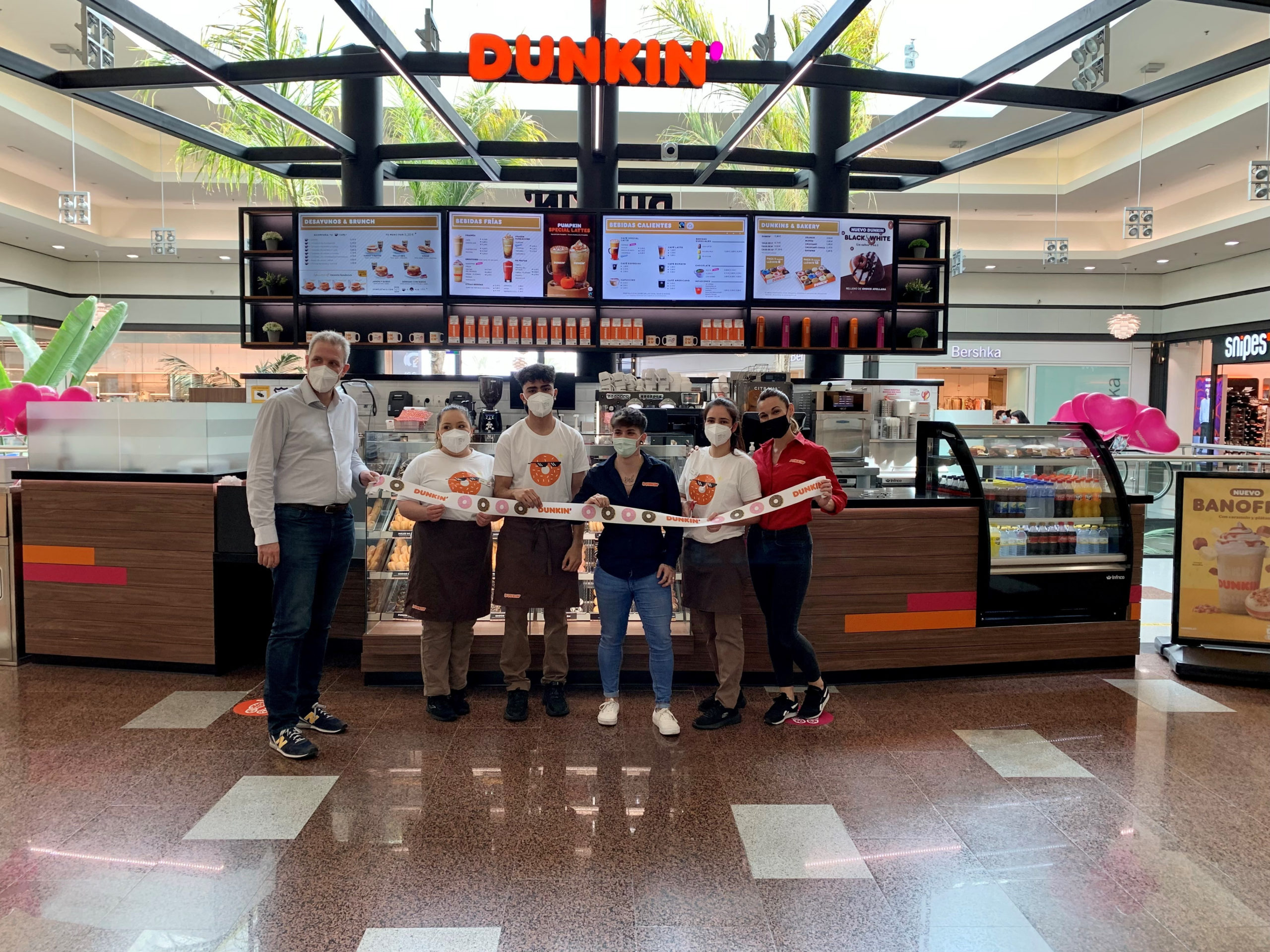 ​Dunkin’ abre su primer coffee shop en Roquetas de Mar