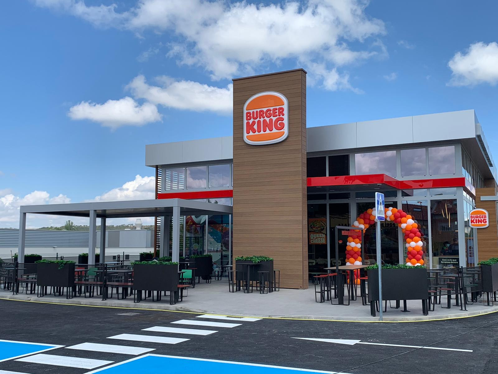 ​Burger King inaugura su primer local en el municipio madrileño de Villalbilla