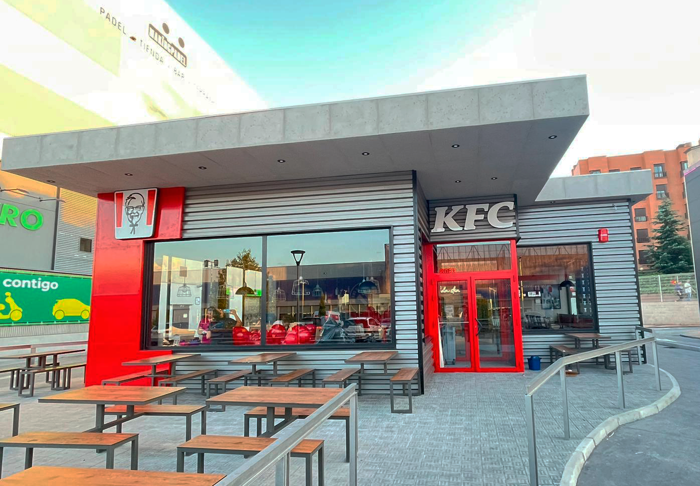 ​KFC abre las puertas de dos nuevos restaurantes en Madrid