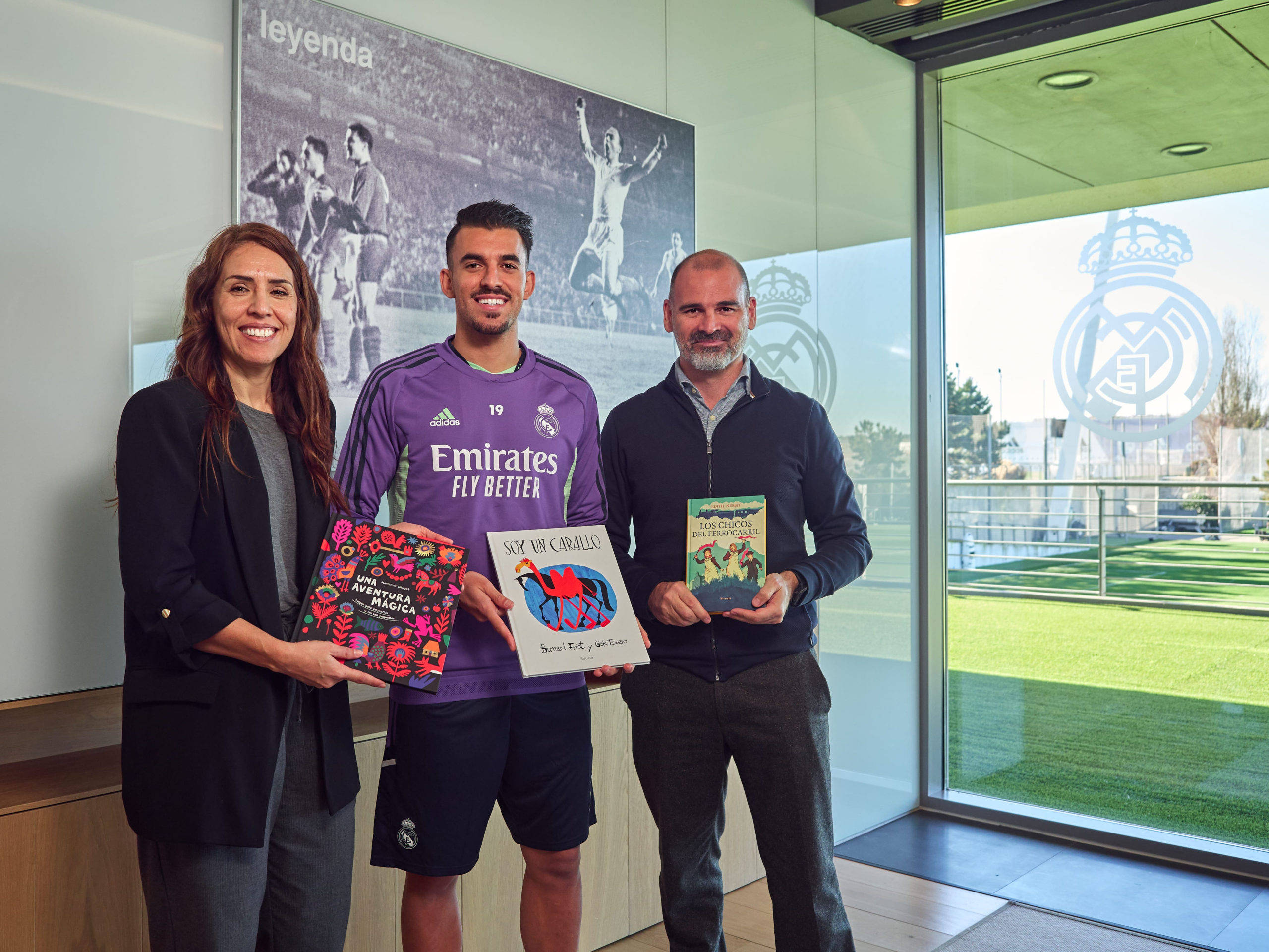 ​VP Hoteles visita a Dani Ceballos en la Ciudad Deportiva del Real Madrid