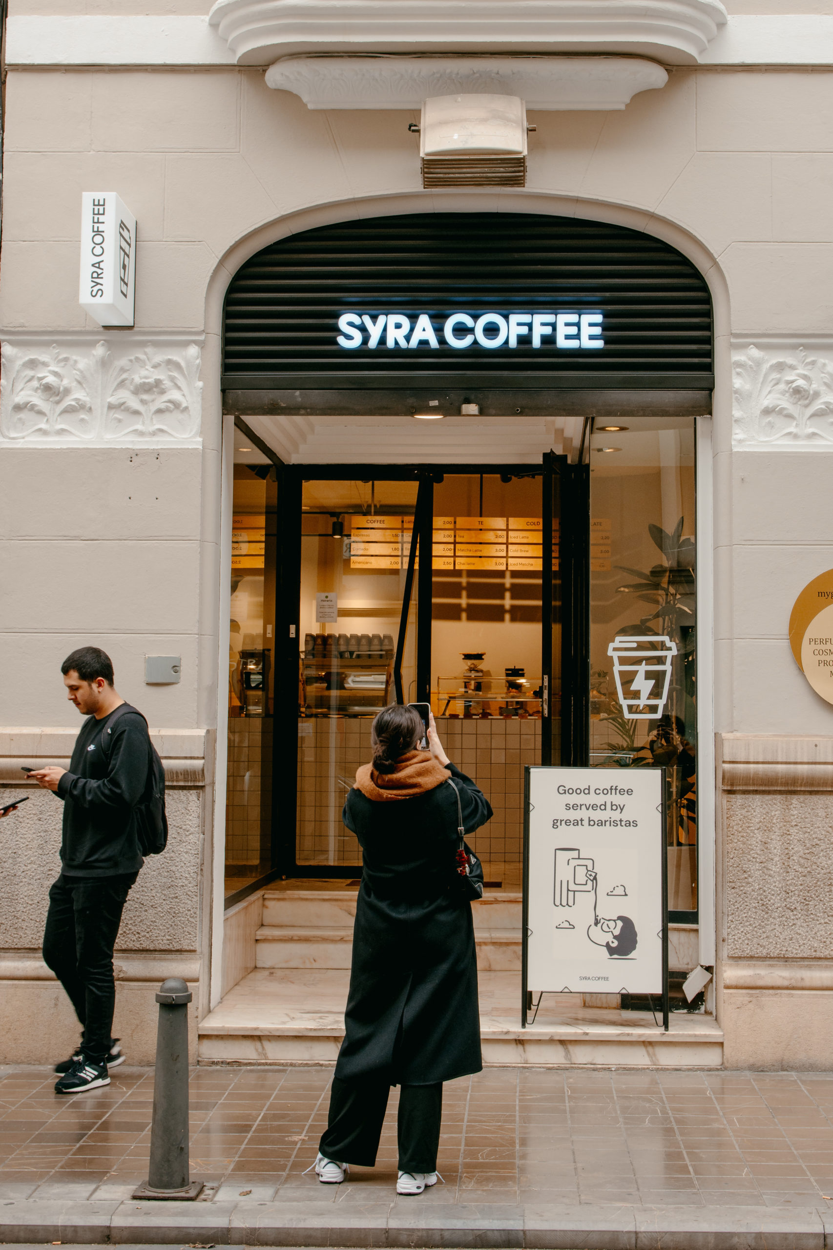 Syra Coffee aterriza en Valencia con la apertura de dos nuevos locales