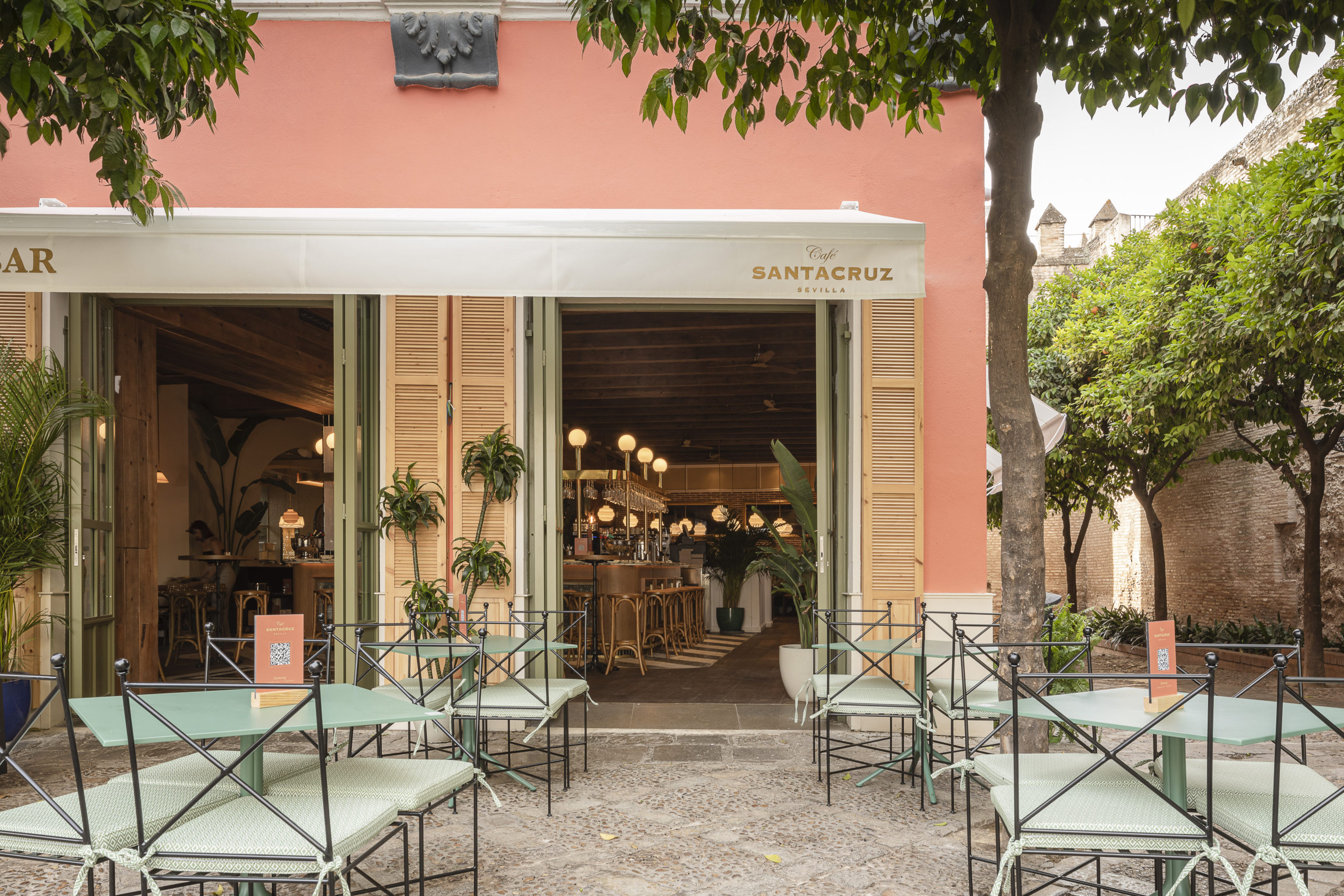 Café Santacruz, nuevo bar de tapas en la Plaza de La Alianza de Sevilla