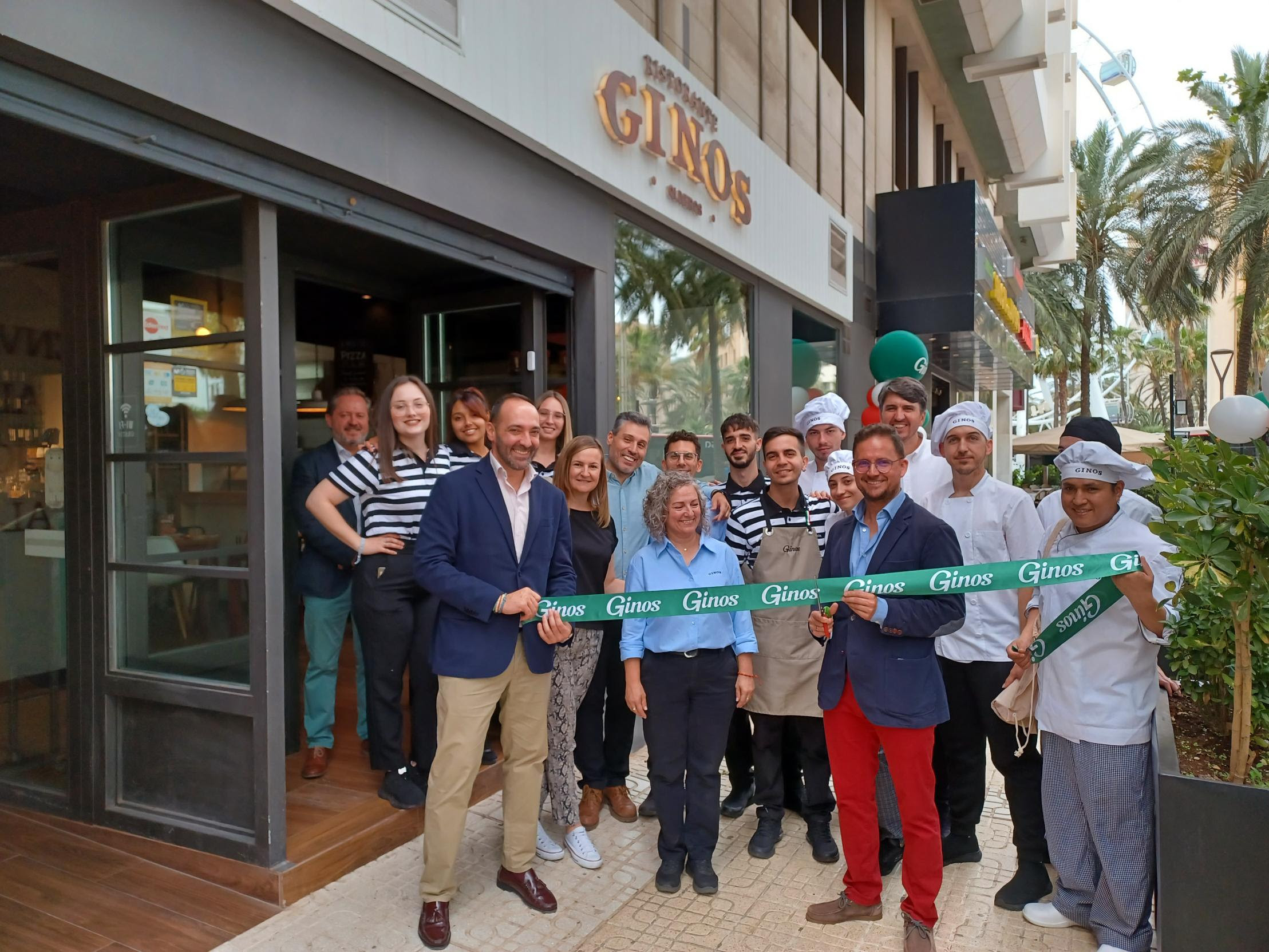 Ginos reabre su restaurante en Almería