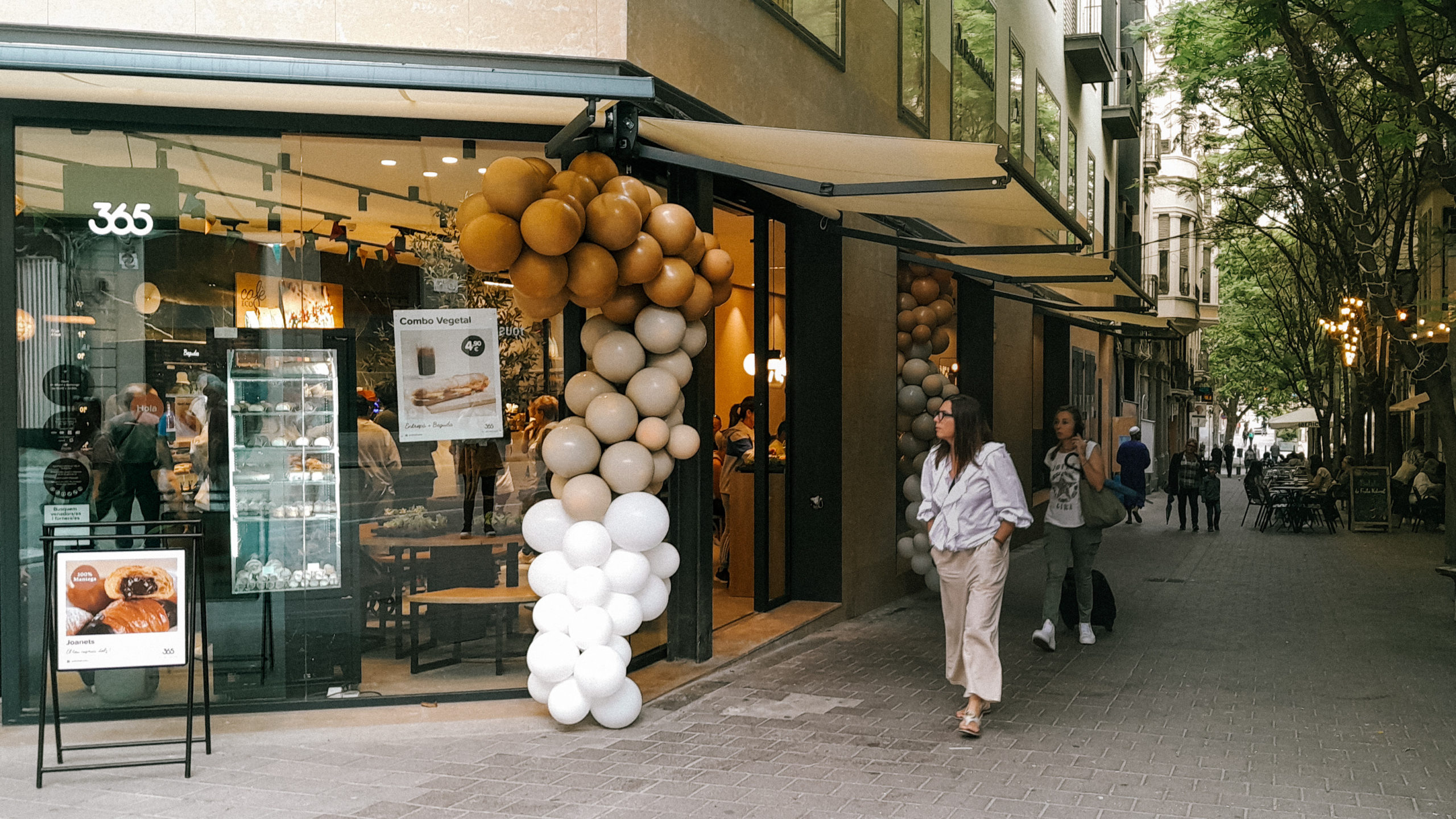 Grupo 365 Obrador inaugura su primer establecimiento en el centro de Manresa (Barcelona)