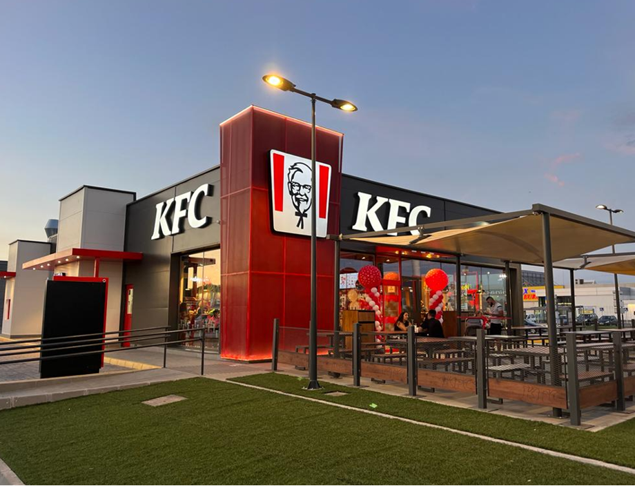 KFC inaugura un nuevo restaurante en el municipio de Los Barrios en Cádiz