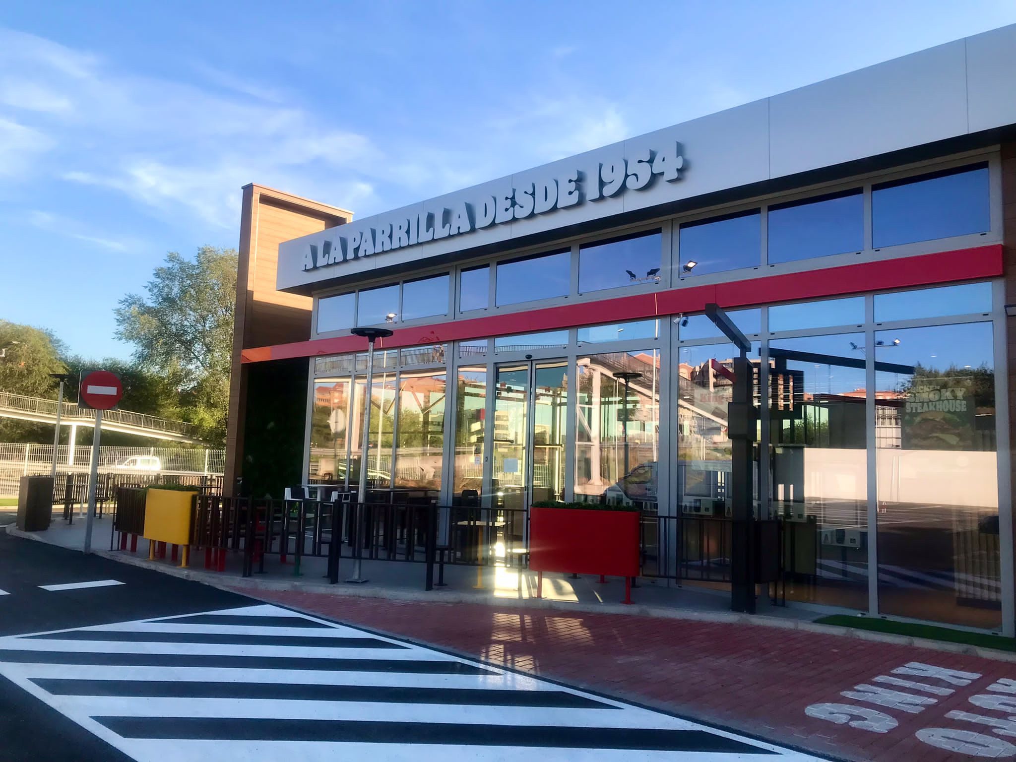 Burger King inaugura tres nuevos restaurantes en una semana