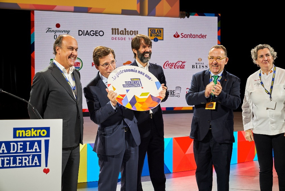 Makro rinde homenaje a los hosteleros en el Día de la Hostelería