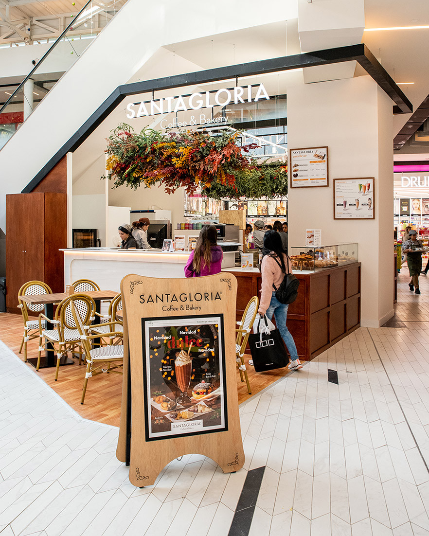 Santa Gloria se estrena en el centro comercial Valle Real de Camargo