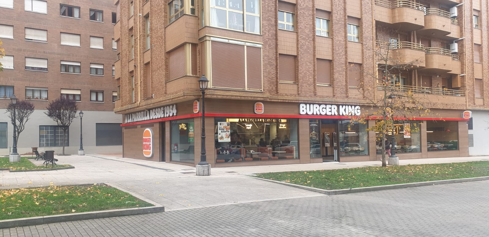 Burger King abre un nuevo restaurante en el barrio de Montecerrao en Oviedo