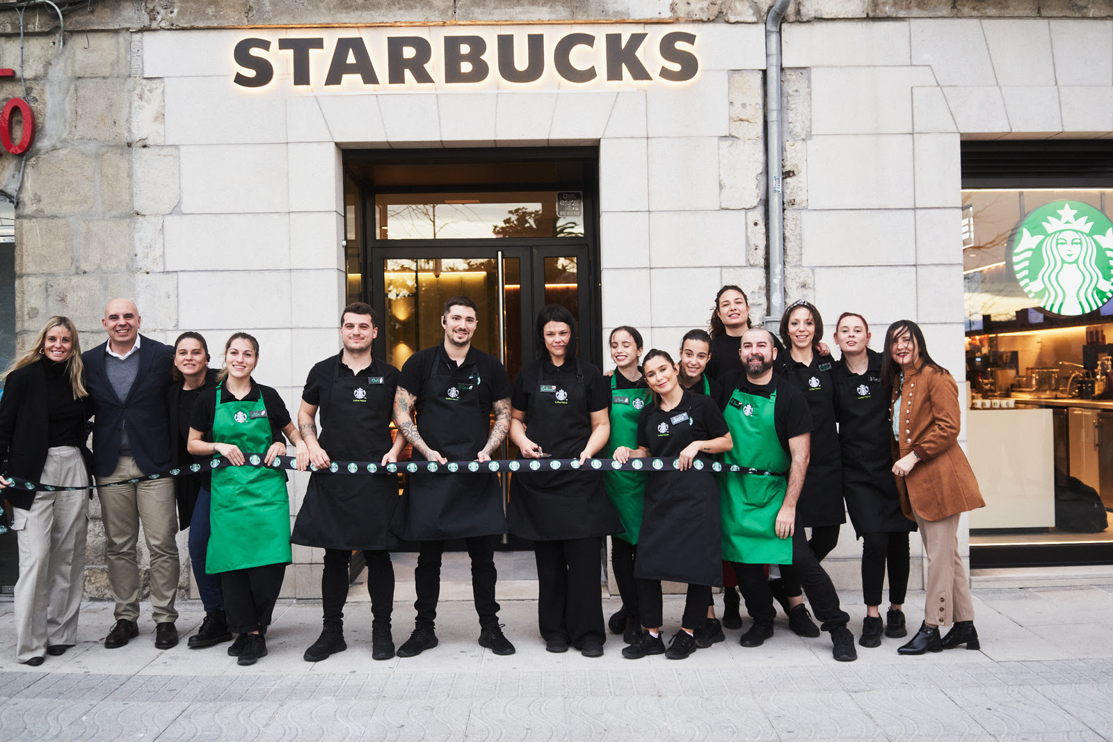 Starbucks inaugura nueva tienda en Santander, en el paseo de Pereda