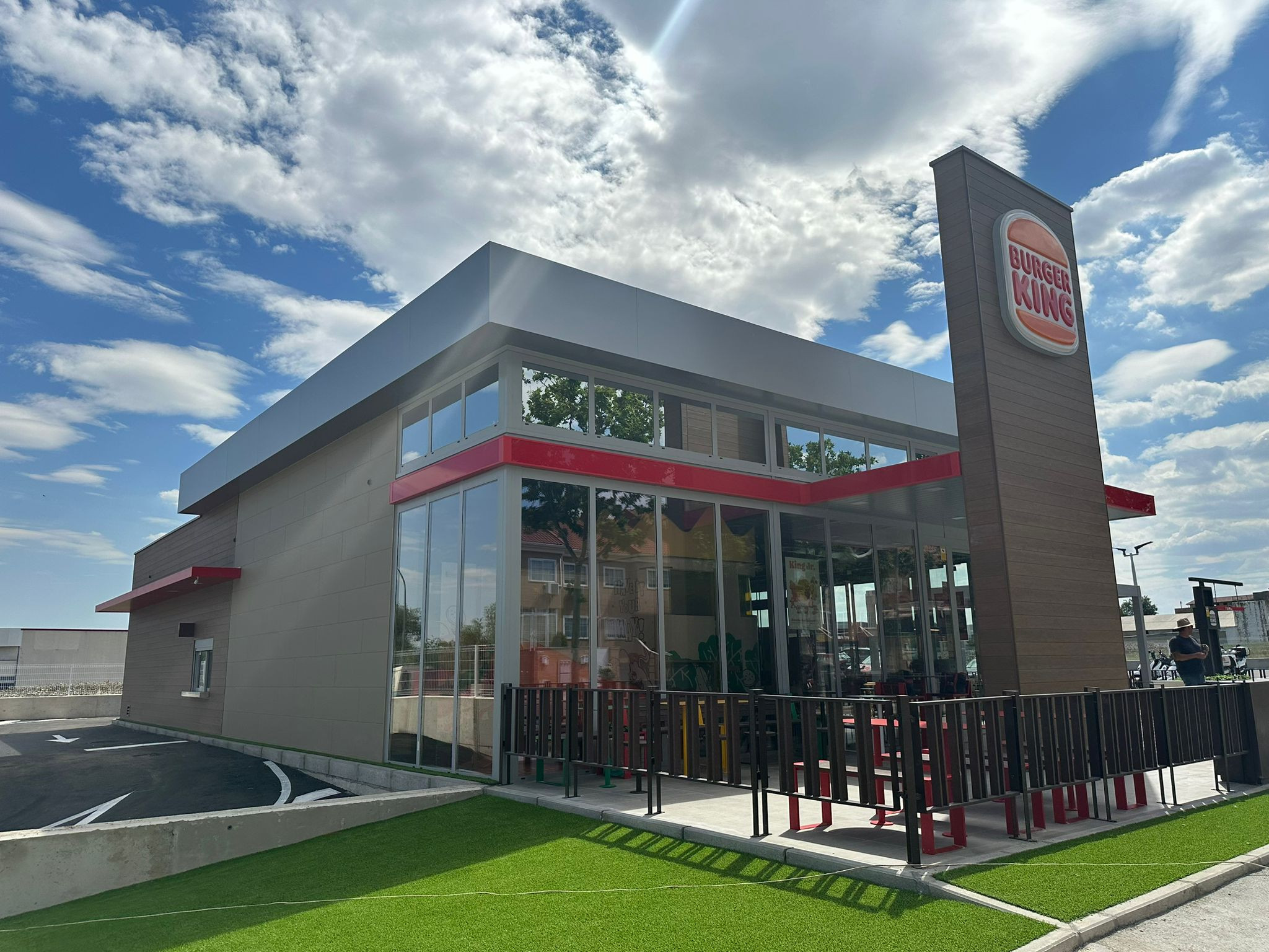 Burger King inaugura su primer restaurante en Daganzo de Arriba