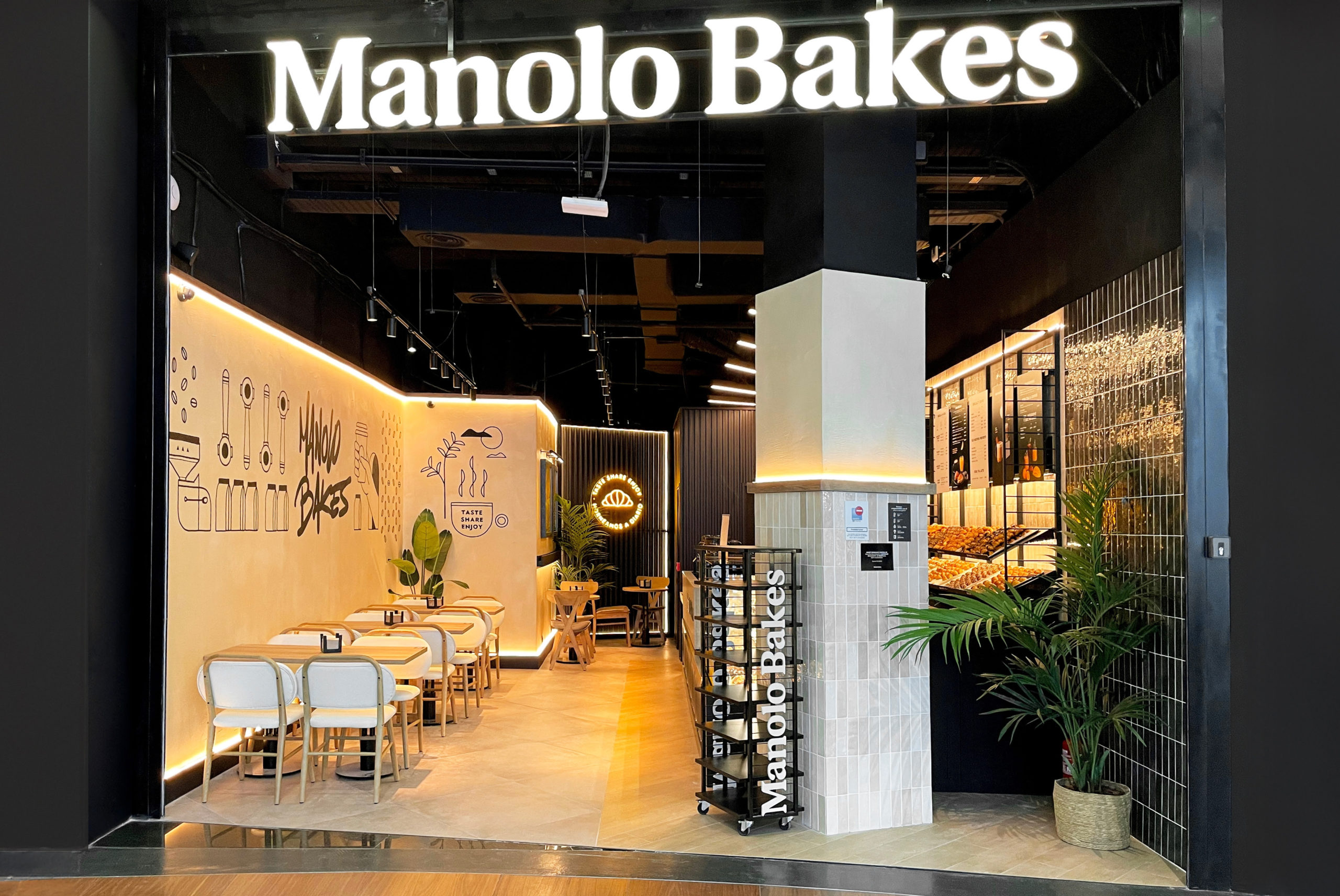 Manolo Bakes refuerza su presencia en Barcelona con la apertura de dos nuevas tiendas