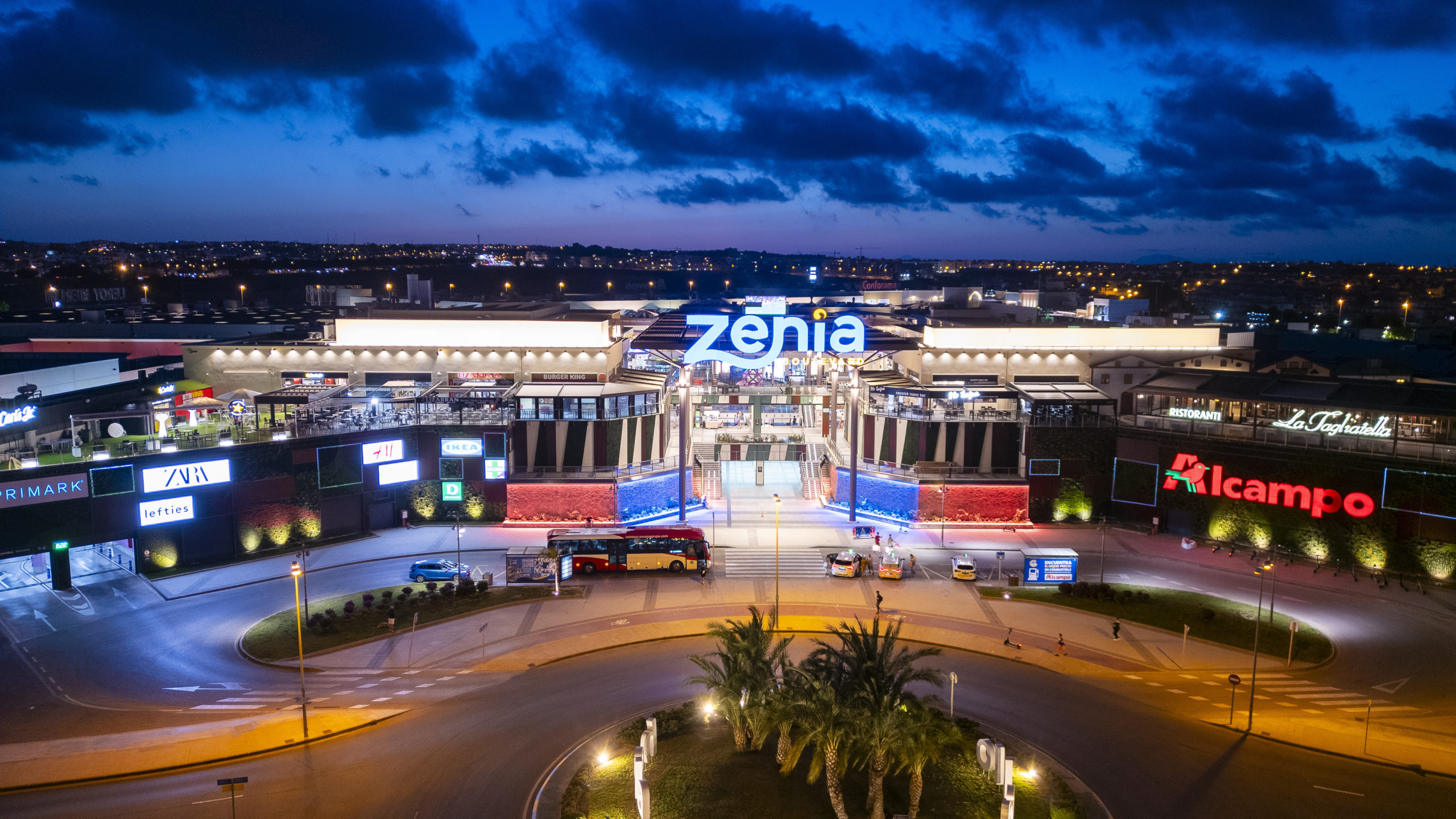 Zenia Boulevard estrena zona de restauración con cuatro nuevos establecimientos