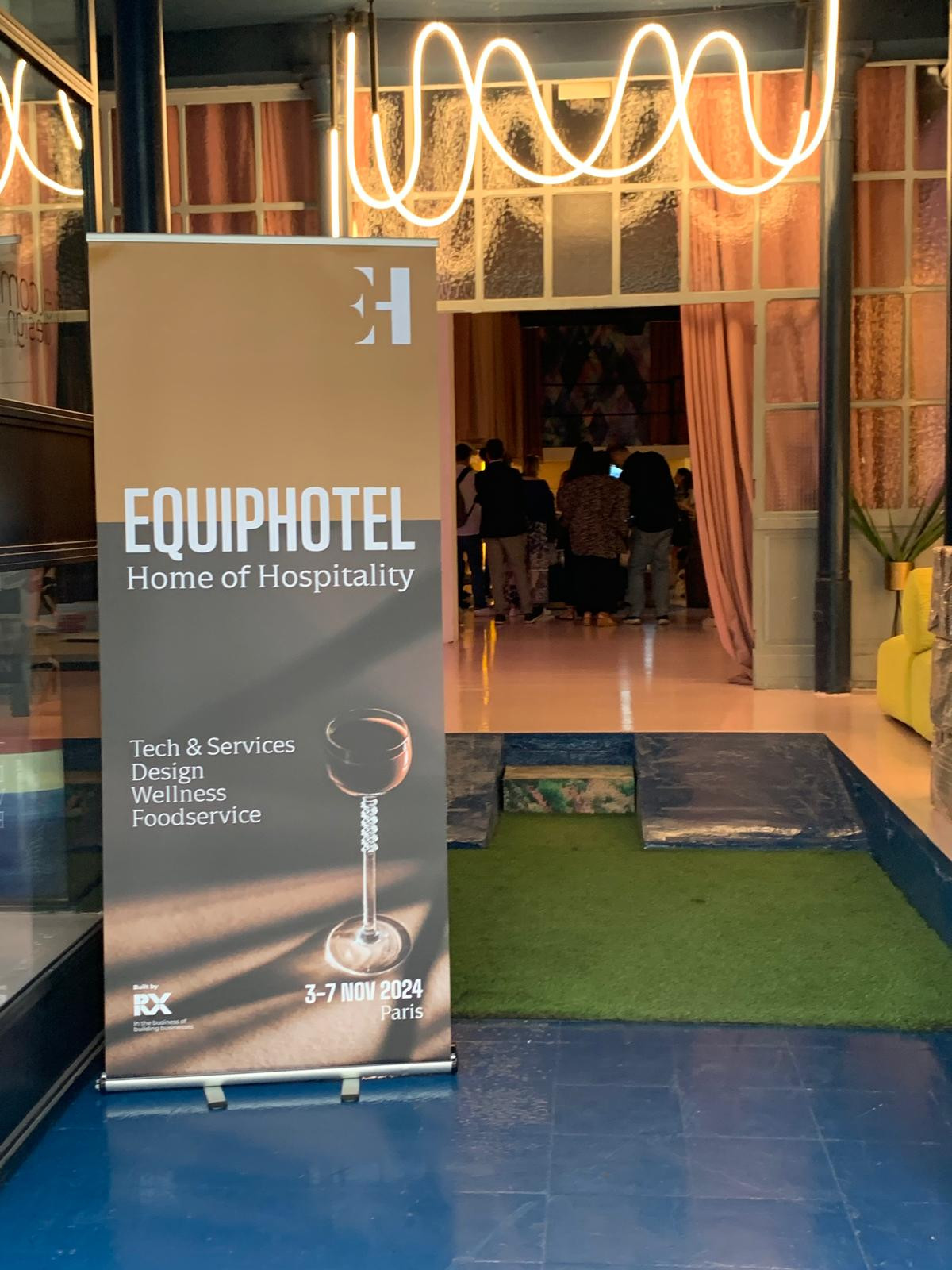 EquipHotel París se presenta en Madrid