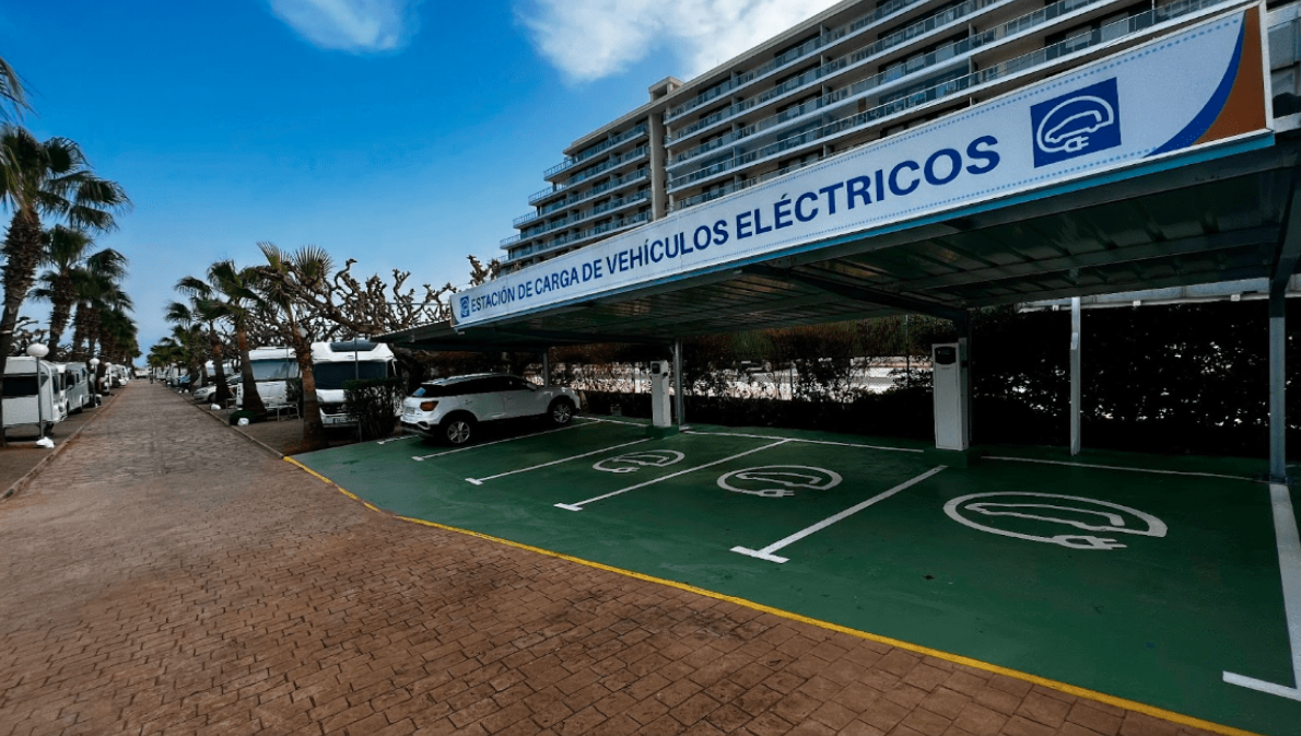 El 90% de los hoteles españoles no disponen de infraestructuras para vehículos eléctricos