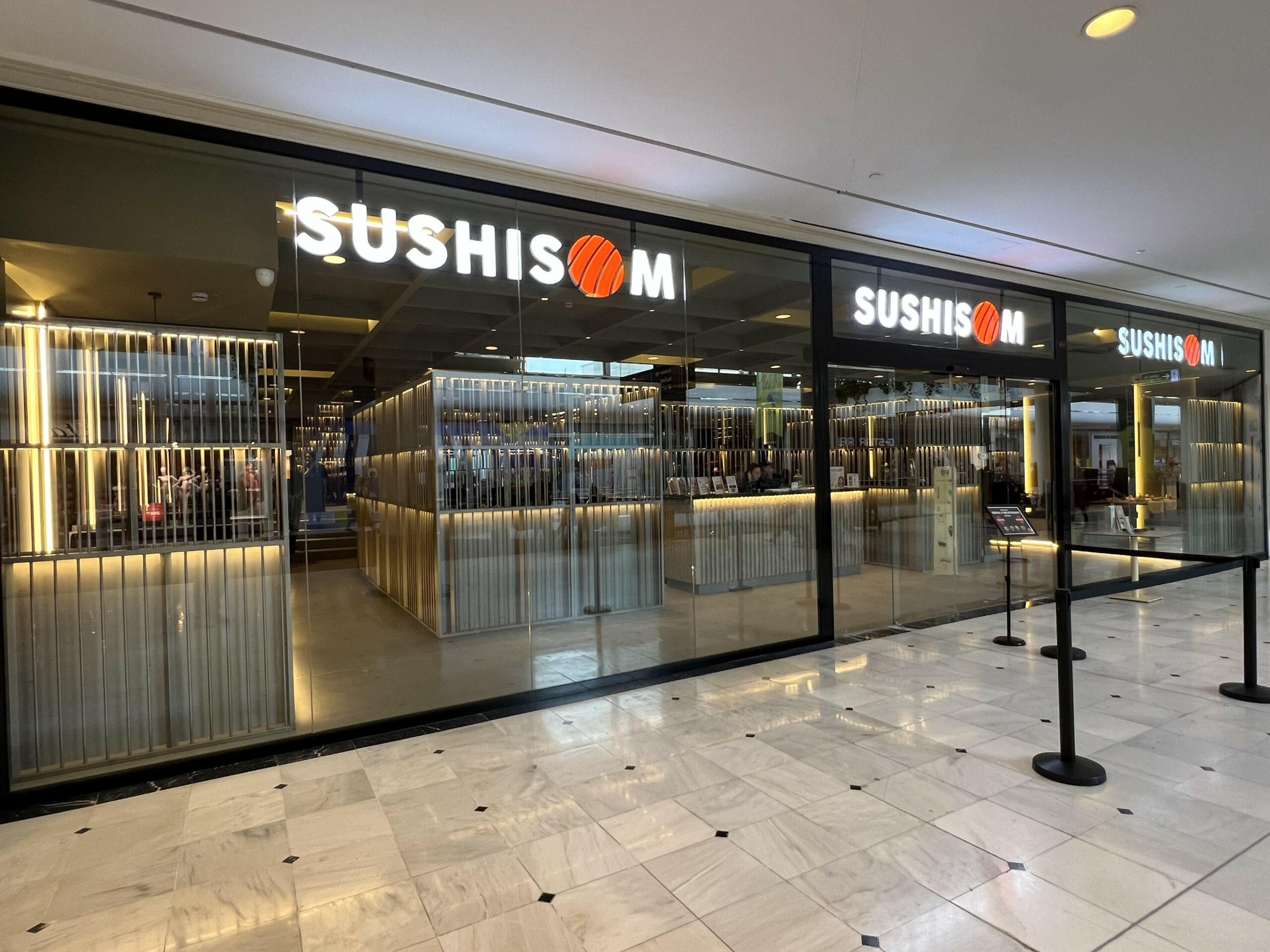 Vallsur inaugura el primer restaurante Sushisom de Valladolid