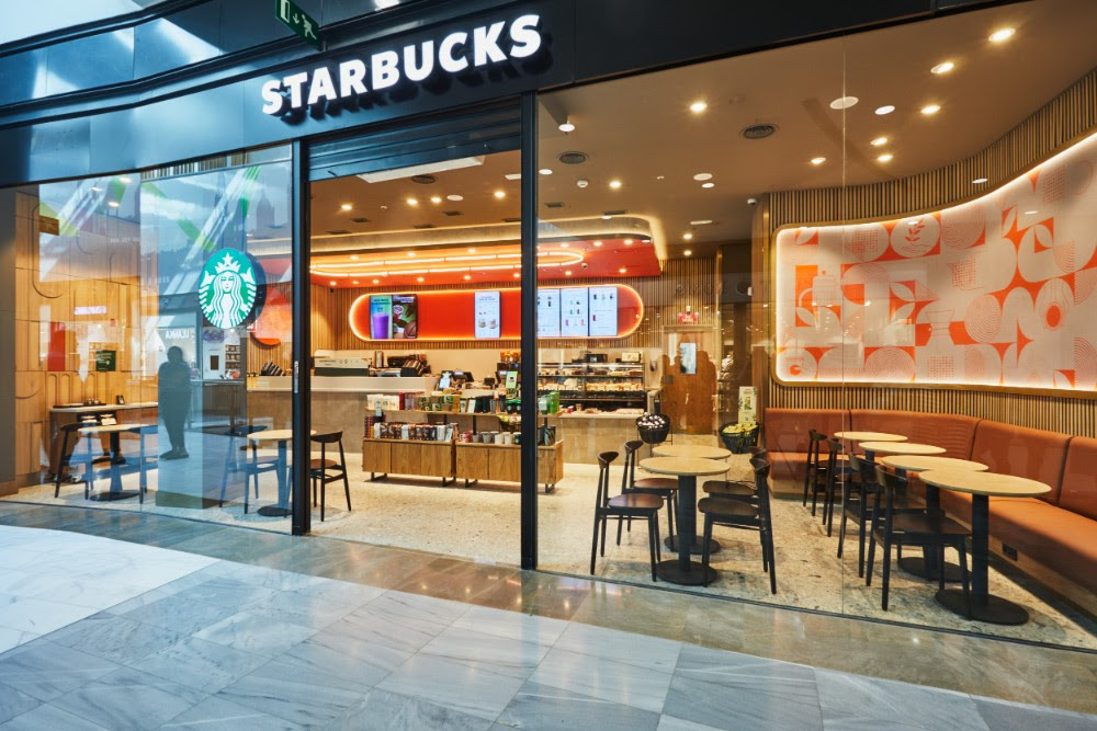 Starbucks estrena su primer establecimiento en la ciudad de Santiago de Compostela