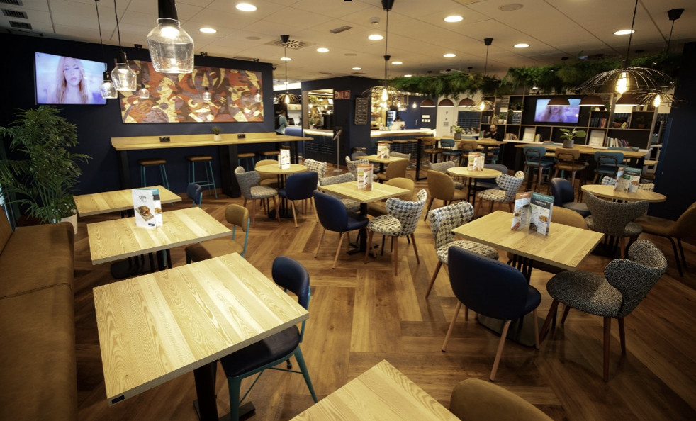 Travelodge presenta su nuevo concepto de restaurantes con 85 Bar Café