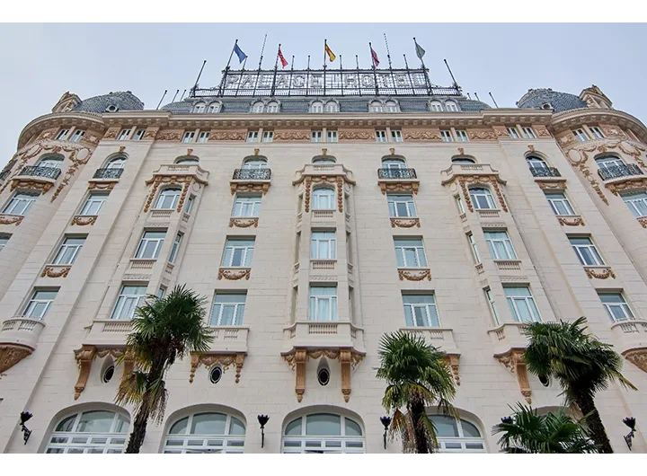 El madrileño The Palace Hotel presenta su fachada restaurada