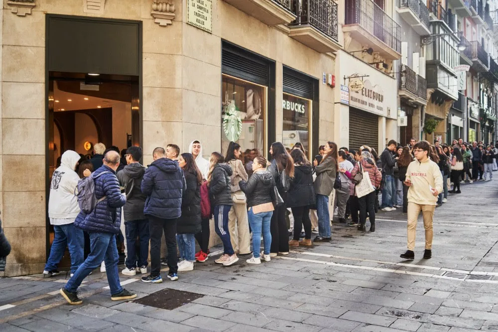 Starbucks inaugura su primer local en Pamplona