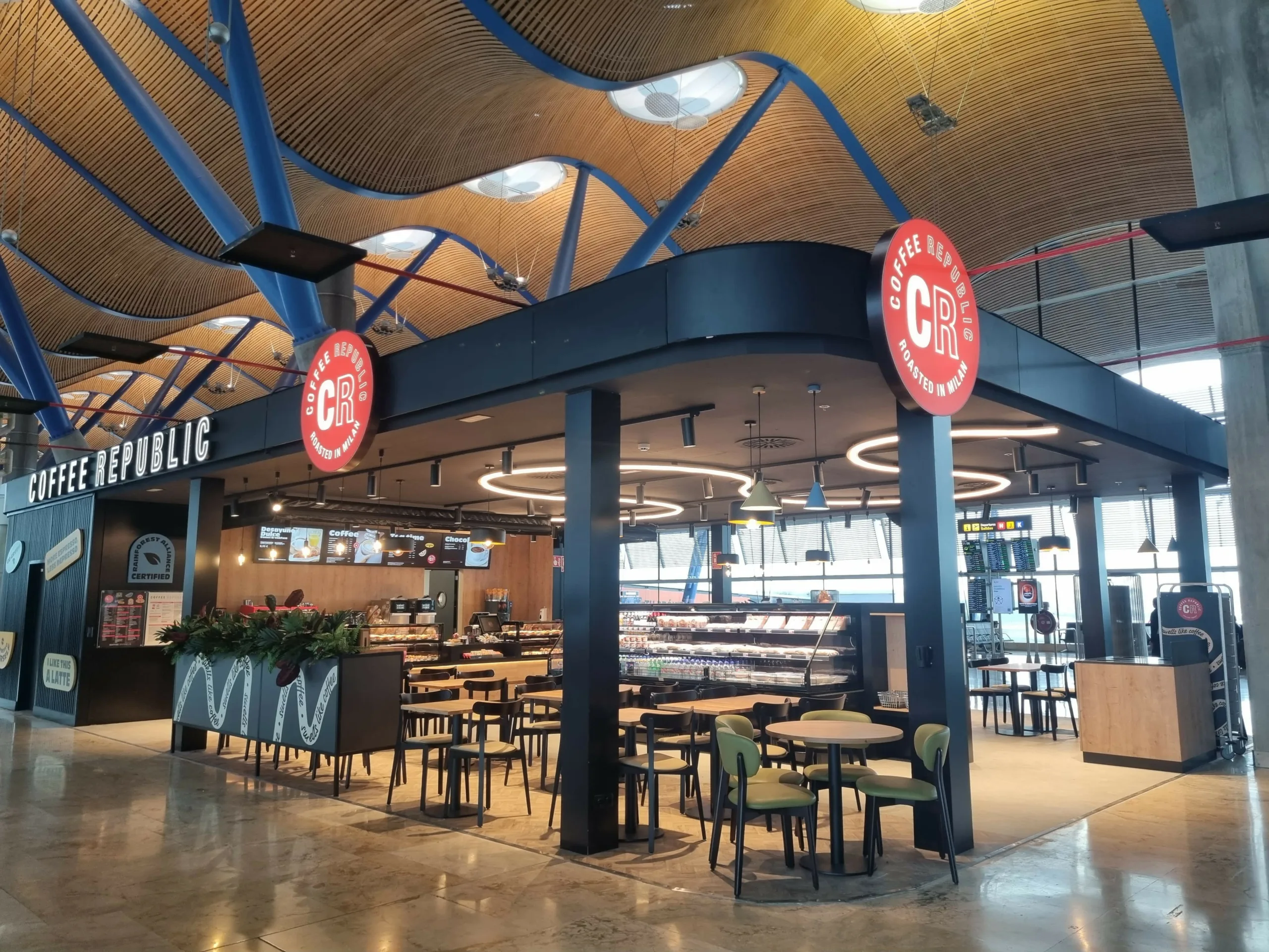 Ibersol inaugura dos nuevos Coffee Republic en los aeropuertos de Madrid y Lanzarote