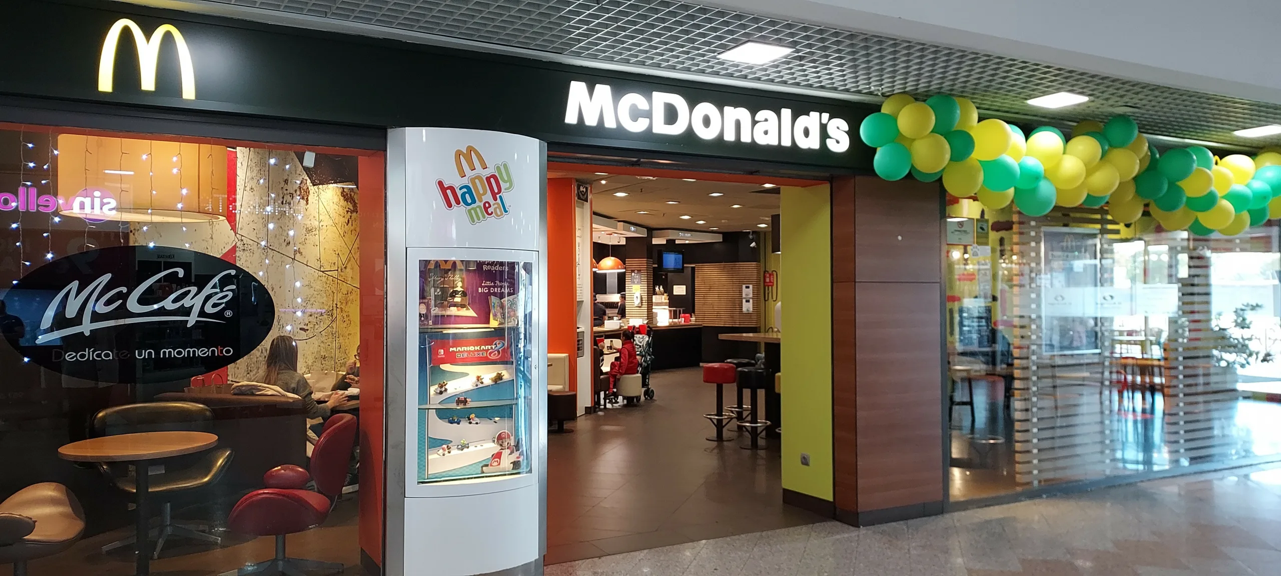 El McDonald’s del Centro Comercial El Arcángel de Córdoba celebra su 30 aniversario