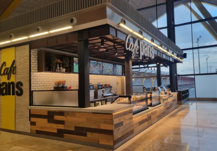 Ibersol inaugura su tercer Café Pans en el aeropuerto de Madrid-Barajas