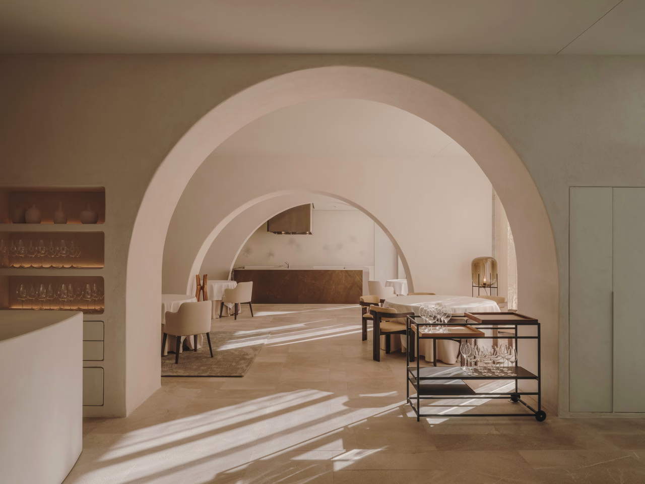 Sandra Tarruella Interioristas renueva el restaurante La Gaia by Óscar Molina  y el nuevo bar Musa