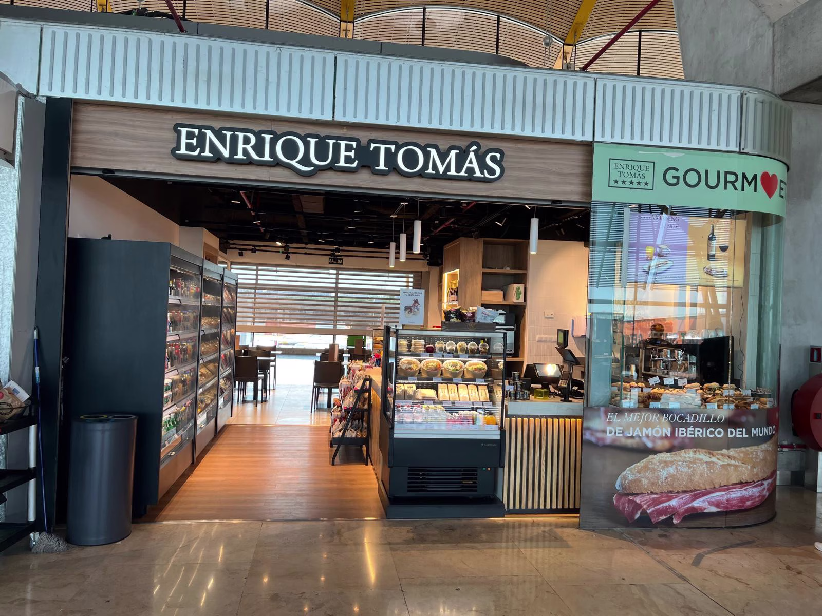 Enrique Tomás amplía su red con nuevas aperturas en Madrid y Cuenca