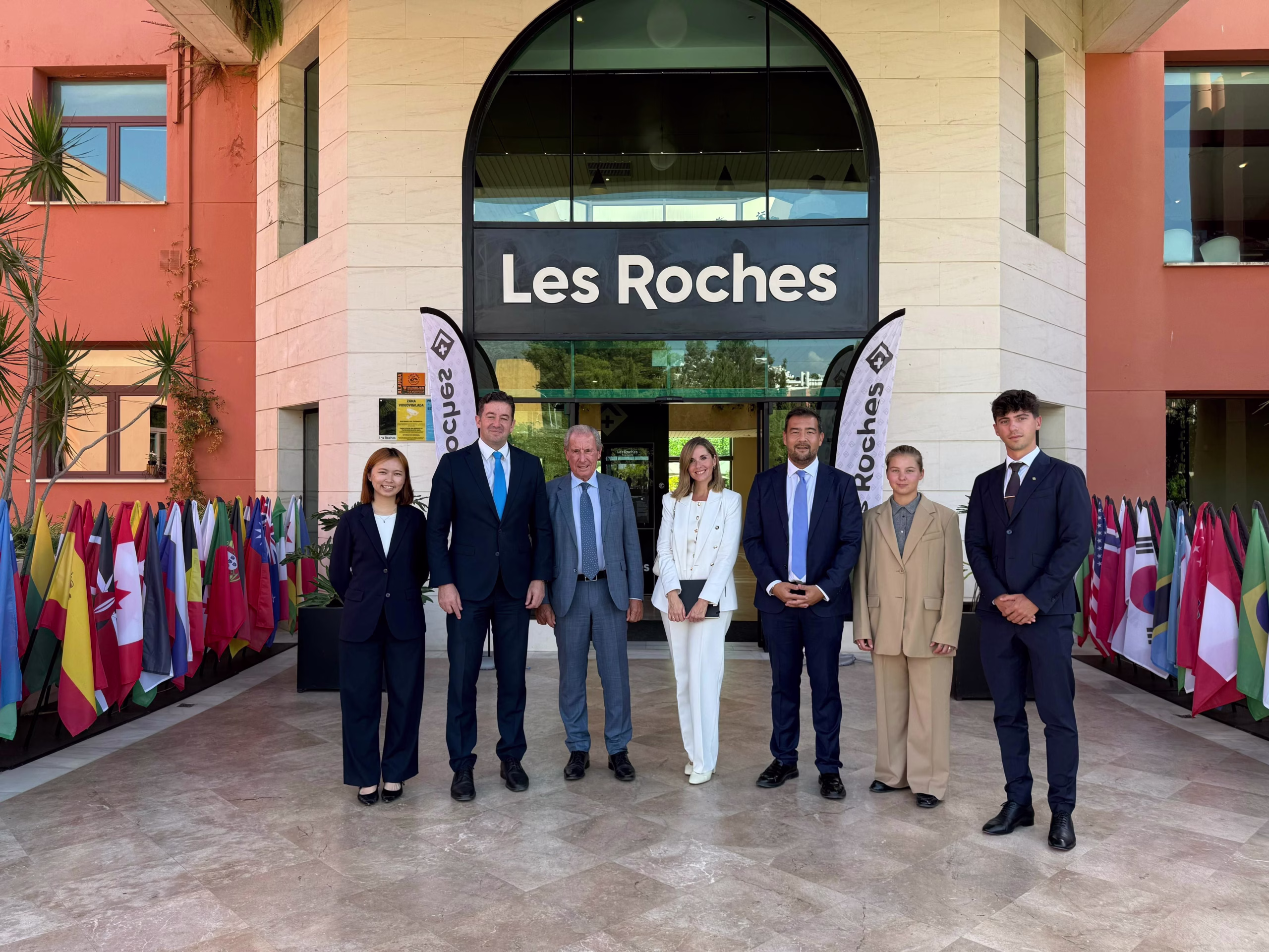 Meliá Hotels International y Les Roches se alían