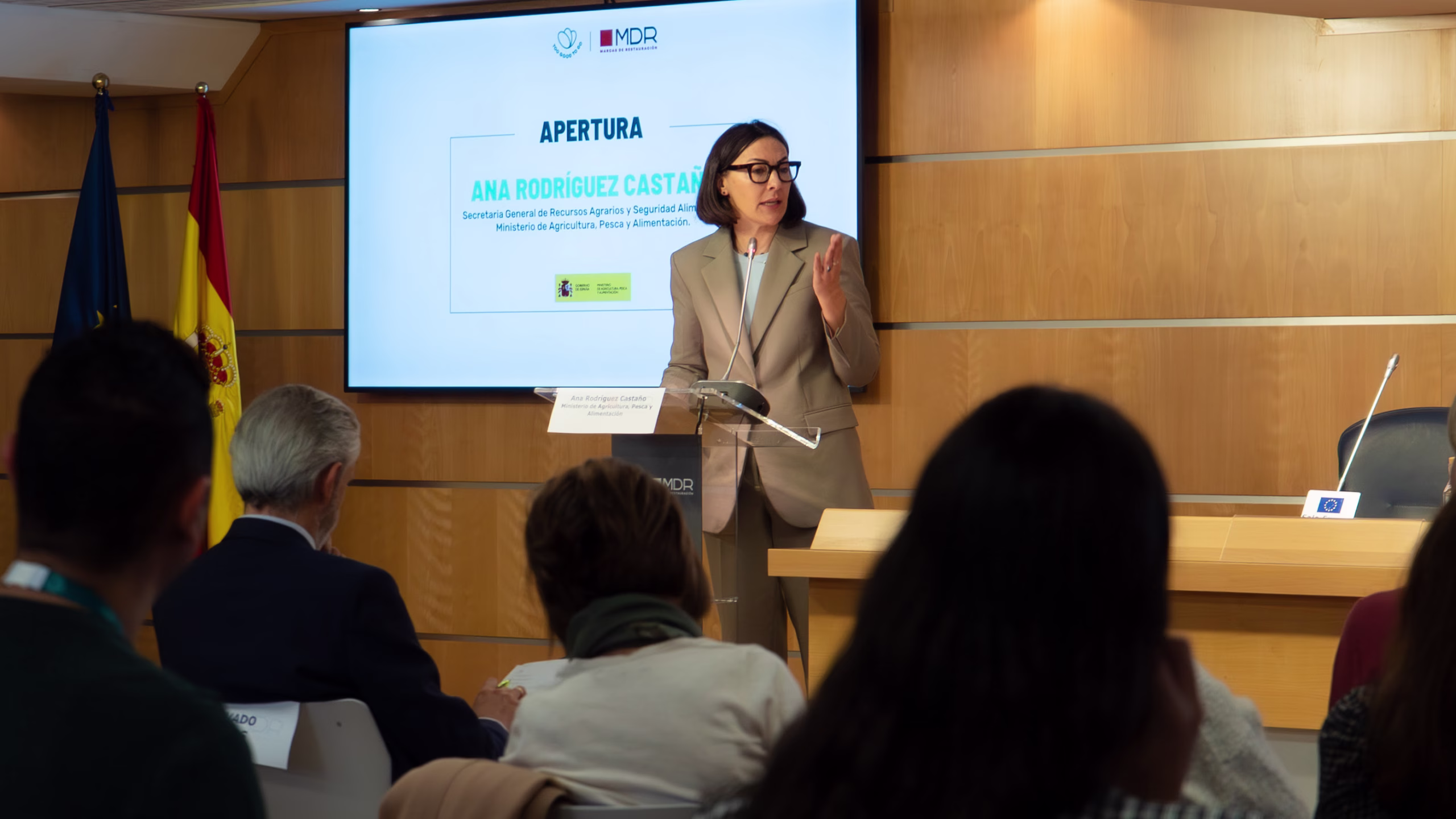 La restauración analiza el impacto de la ley contra el desperdicio alimentario