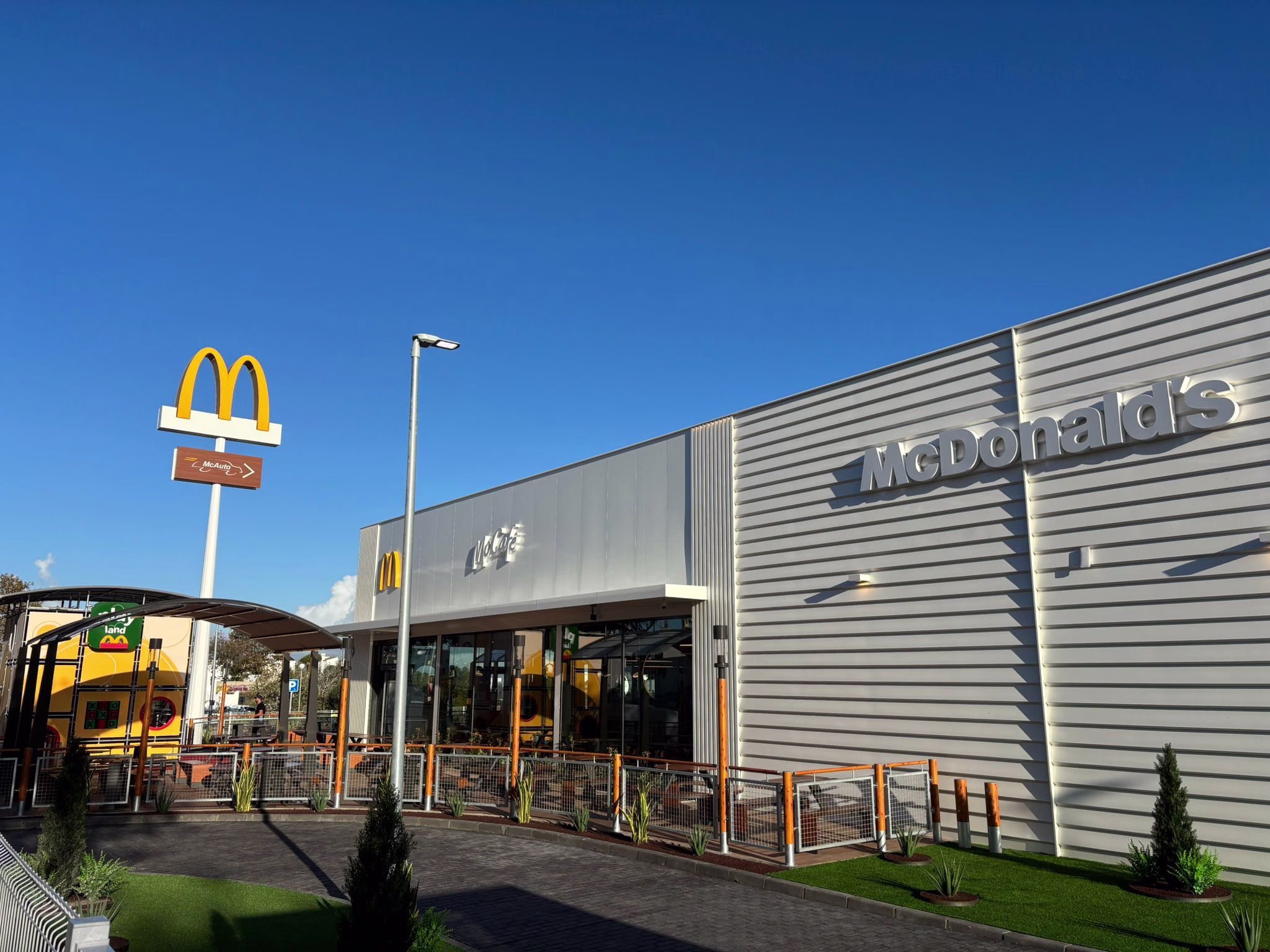 McDonald’s celebra el 30 aniversario de su llegada a Cádiz con dos nuevas aperturas