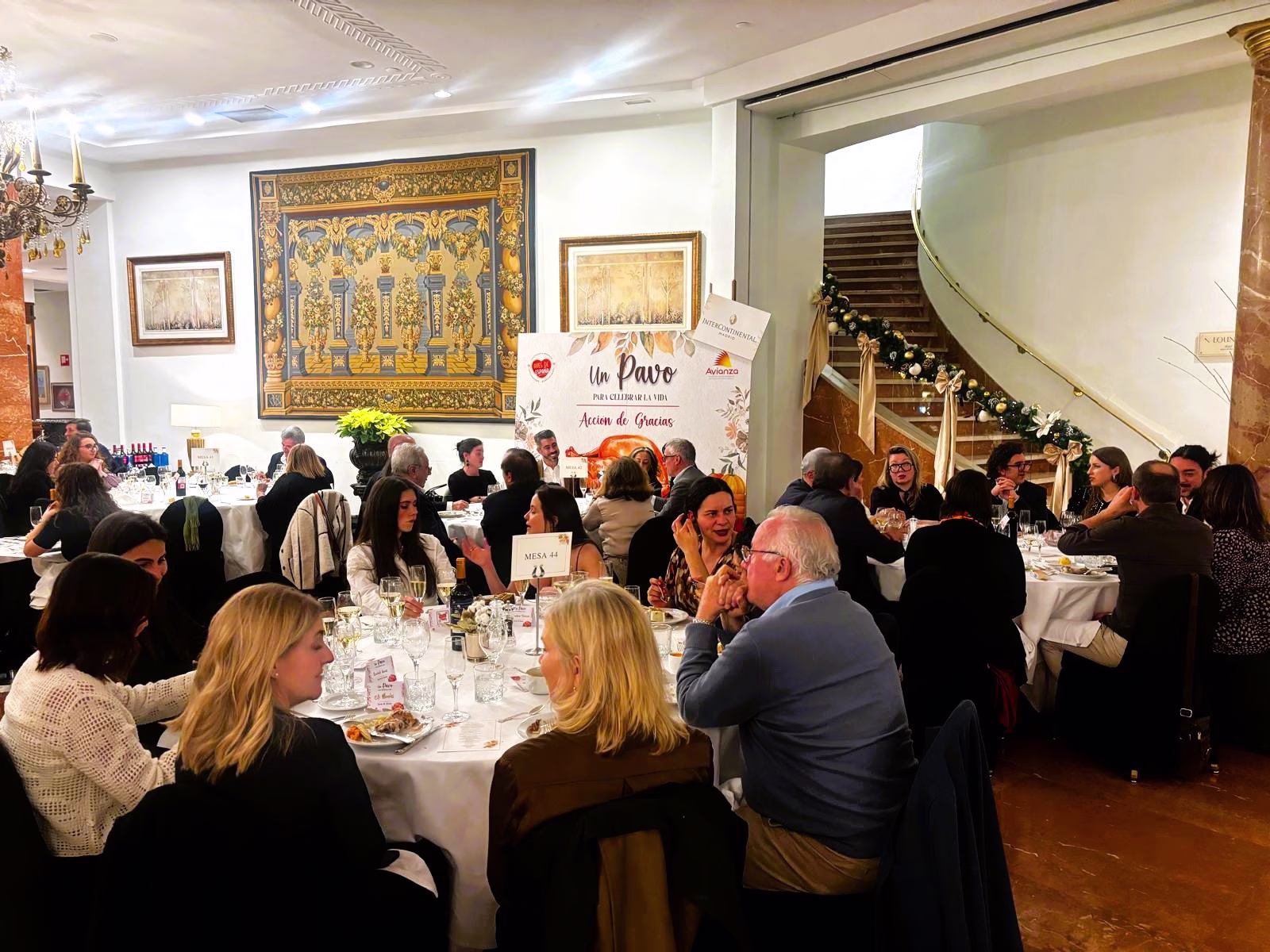 Avianza celebra Acción de Gracias junto al Hotel InterContinental y Do Eat!