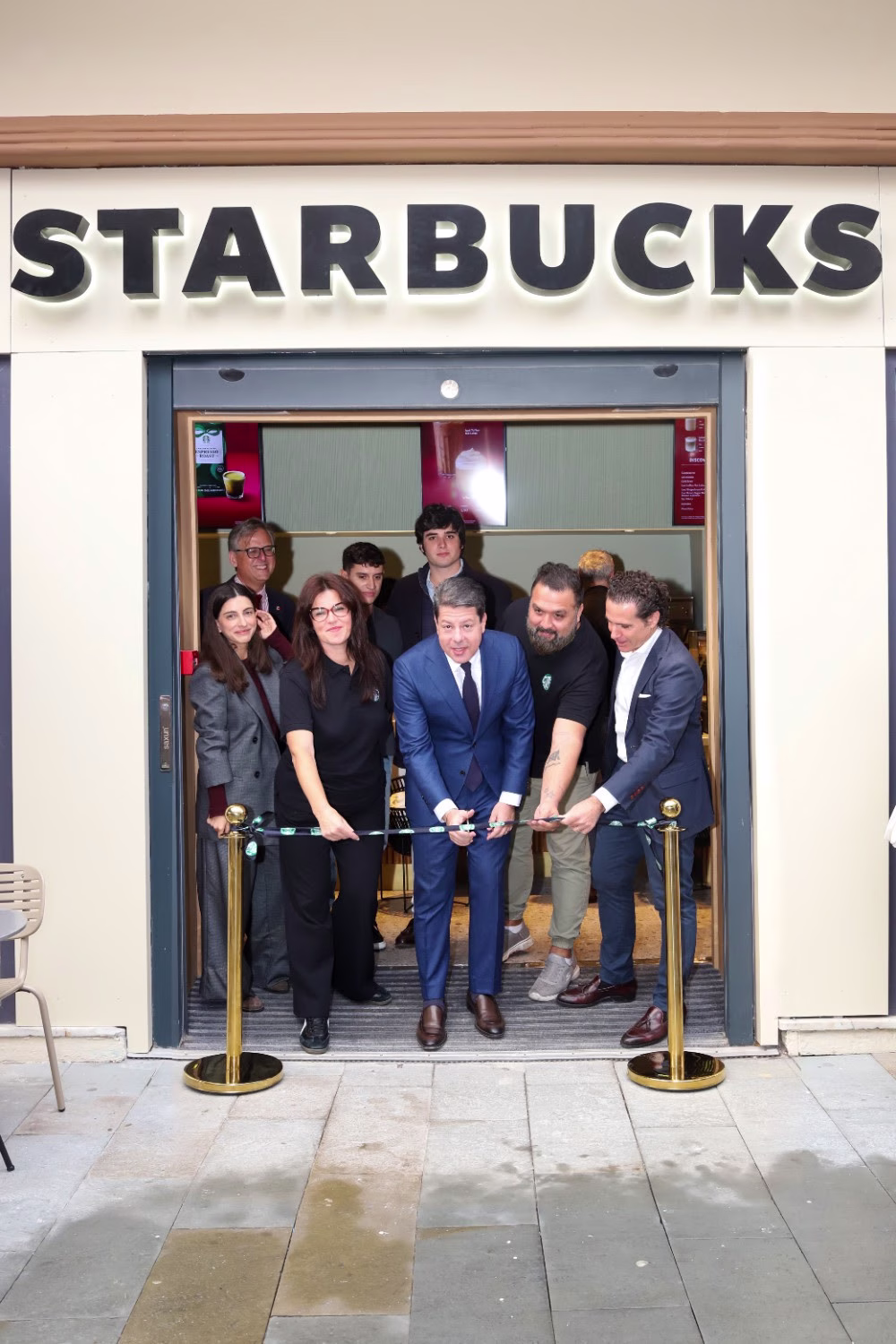 Starbucks inaugura su primer local en Gibraltar