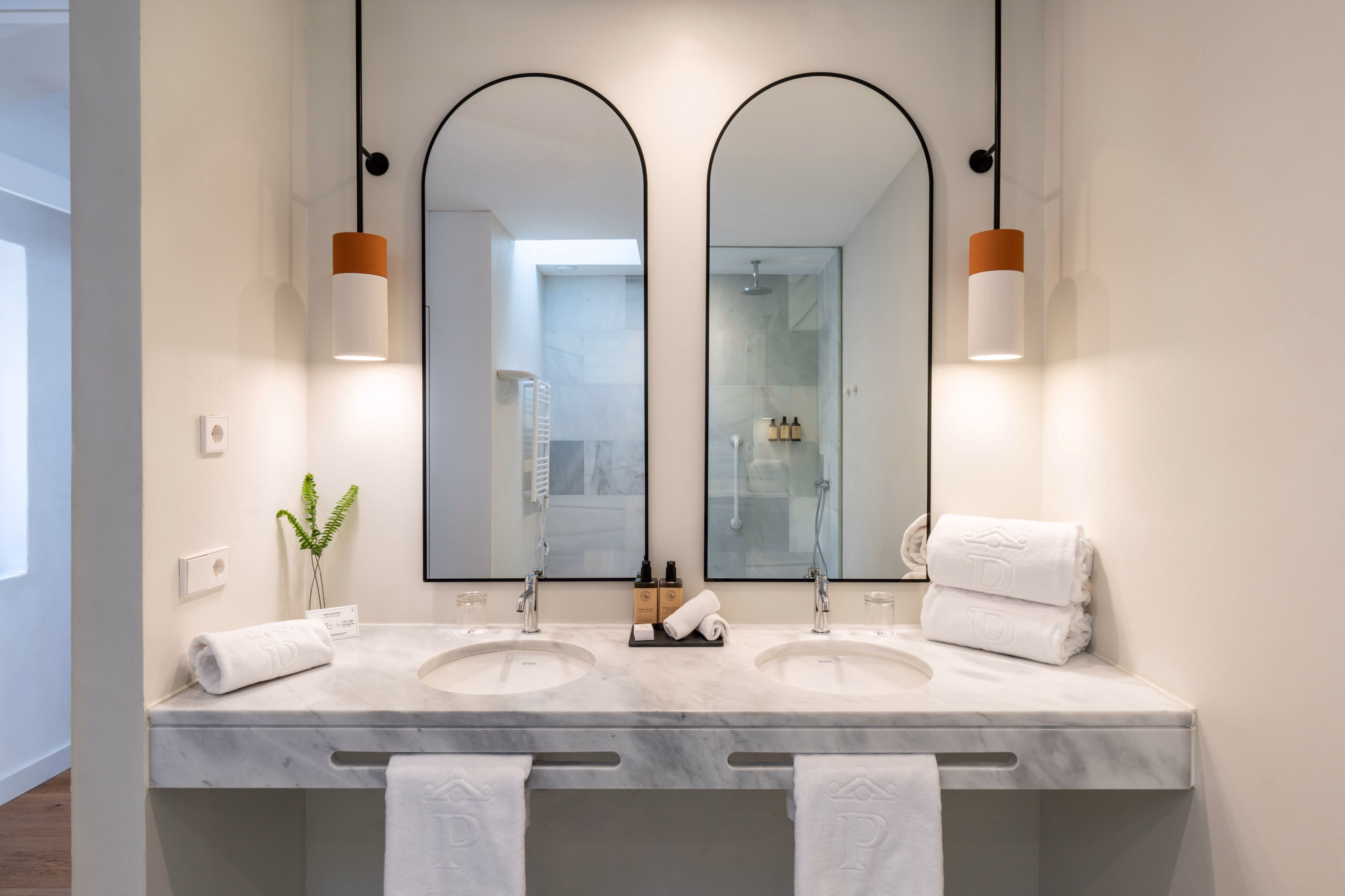 Vayoil renueva su alianza con Paradores de Turismo