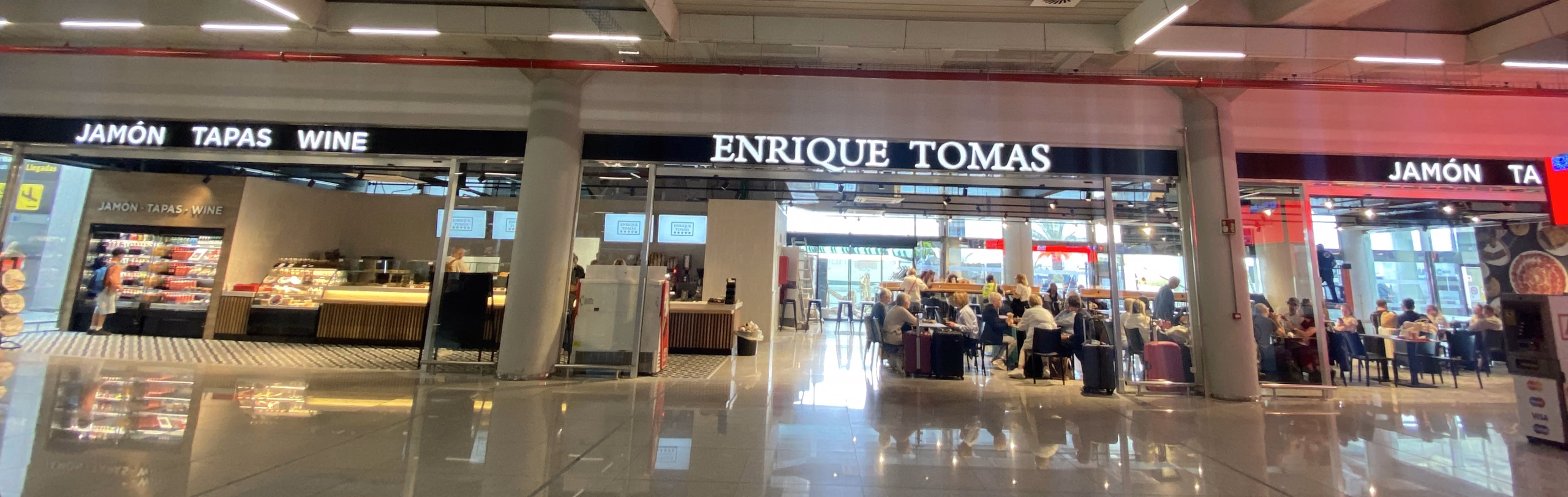 Enrique Tomás presenta un nuevo espacio en el Aeropuerto de Palma de Mallorca