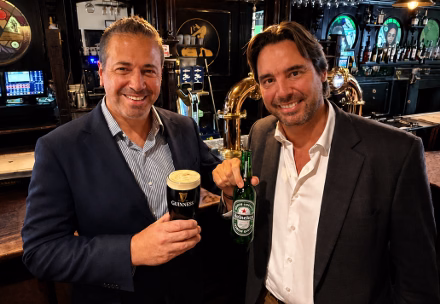 Heineken y Diageo renuevan su distribución exclusiva de Guinness en España