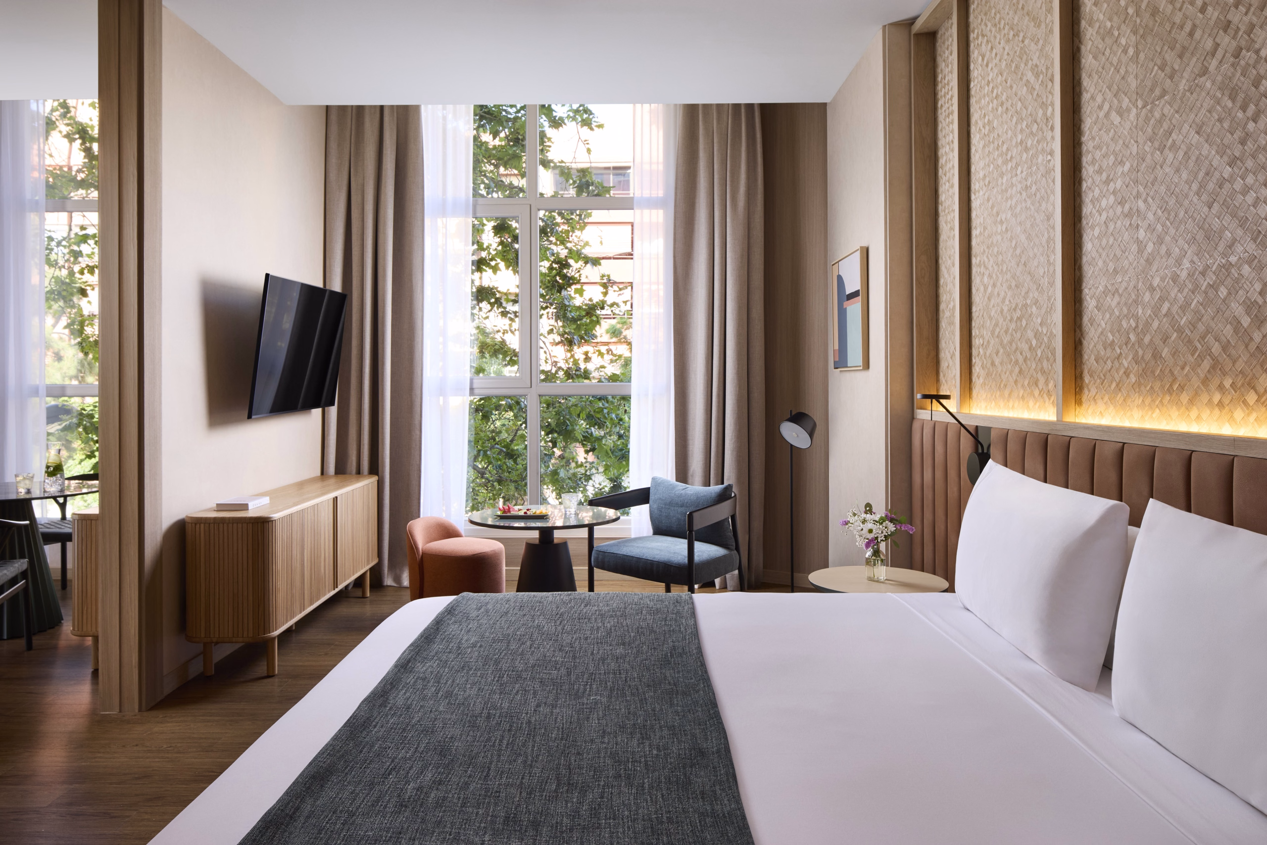 NH Hotels & Resorts presenta dos hoteles completamente renovados